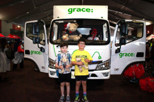 Grace赞助特殊儿童圣诞晚会